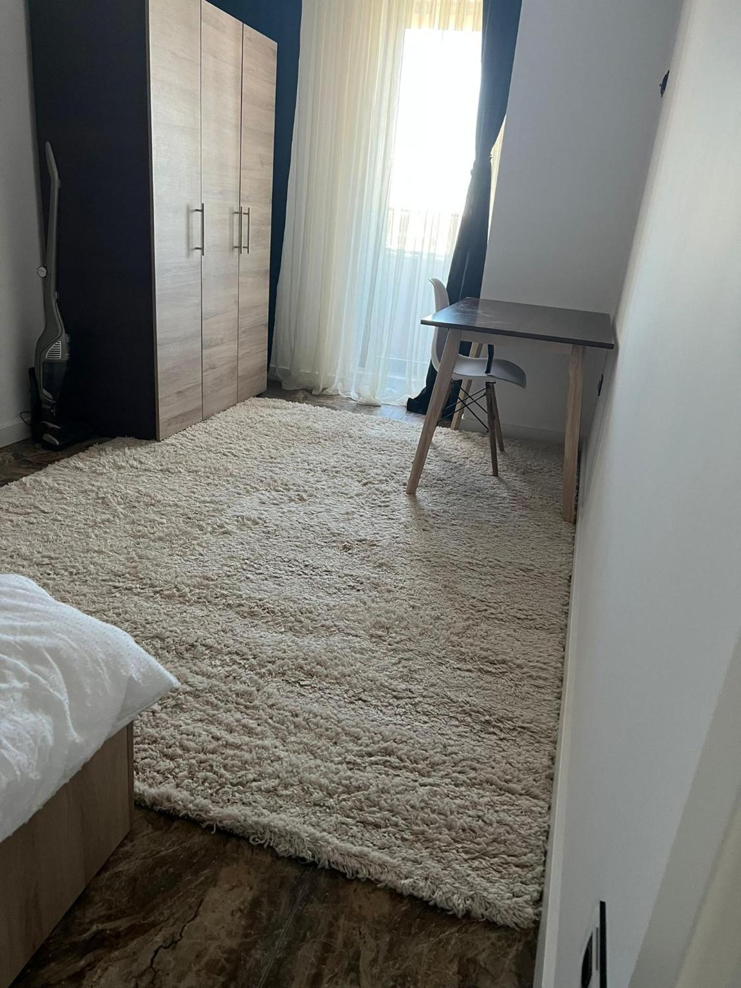 Apartament Bloc Nou - Self Check In - Free Parking クラヨーヴァ エクステリア 写真